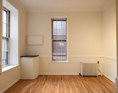 West 86 Street - Photo Thumbnail 2