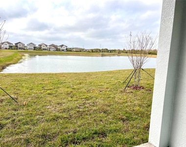 8232 Crescent Oaks Dr - Photo Thumbnail 5