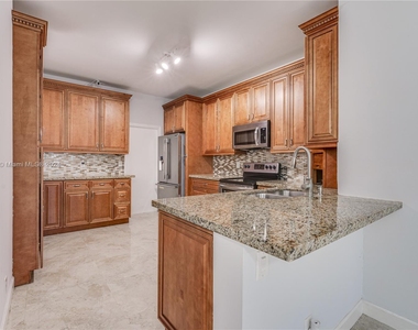 2245 Salerno Cir - Photo Thumbnail 11