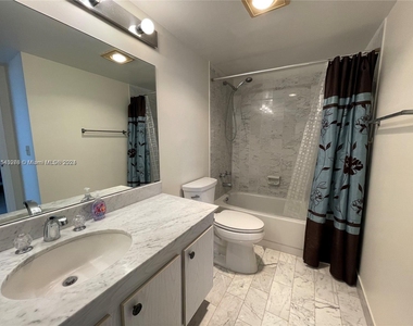 2401 S Ocean Dr - Photo Thumbnail 6