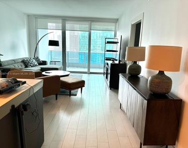 200 Biscayne Boulevard Way - Photo Thumbnail 1