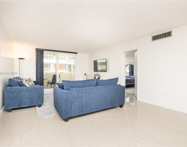 1833 S Ocean Dr - Photo Thumbnail 43