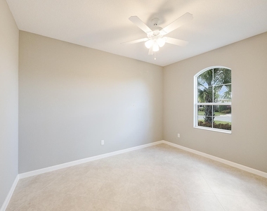 11289 Sw Lake Park Drive - Photo Thumbnail 4