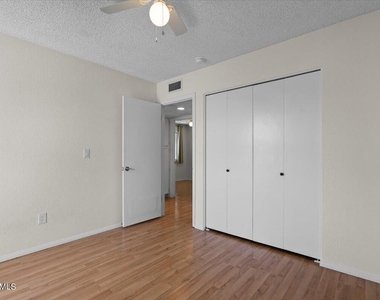 13834 N 57th Place - Photo Thumbnail 25