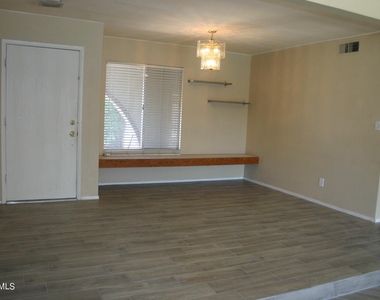 2217 S Las Flores -- - Photo Thumbnail 5