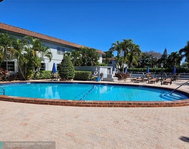 659 W Oakland Park Blvd - Photo Thumbnail 0