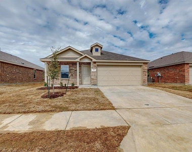 2813 Ozark Circle - Photo Thumbnail 3