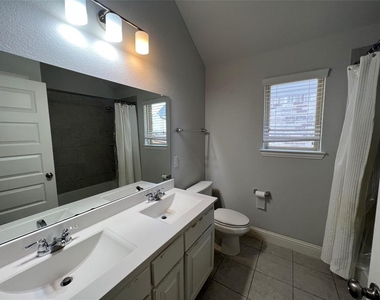 805 Overton Avenue - Photo Thumbnail 10