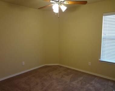 12101 Bear Mesa Court - Photo Thumbnail 11