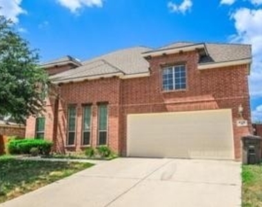 412 Crown Oaks Drive - Photo Thumbnail 0