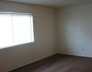 2332 Kiowa Blvd N - Photo Thumbnail 5