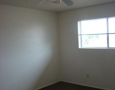 2332 Kiowa Blvd N - Photo Thumbnail 7