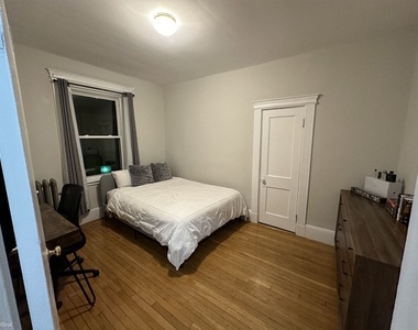 Hemenway St Apt 14 - Photo Thumbnail 14