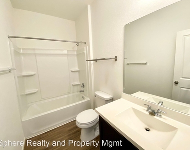 938 Circle Way Unit 3h - Photo Thumbnail 10