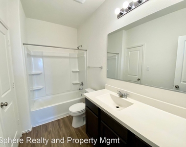 938 Circle Way Unit 3h - Photo Thumbnail 7