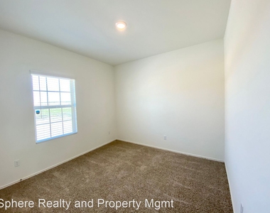 938 Circle Way Unit 3h - Photo Thumbnail 9