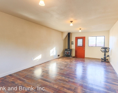 2530 W Colorado Apt L - Photo Thumbnail 10