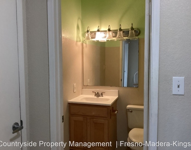 460 W. Alamos Ave #3 - Photo Thumbnail 15