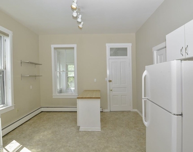 1441 W. Warner, Unit 5 - Photo Thumbnail 3