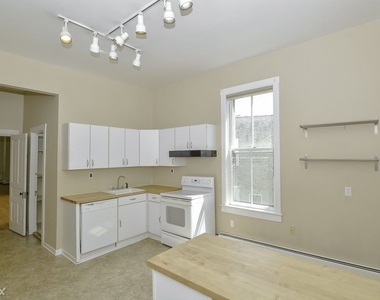 1441 W. Warner, Unit 5 - Photo Thumbnail 2