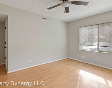 5357 N East River Road Unit 101 - Photo Thumbnail 6