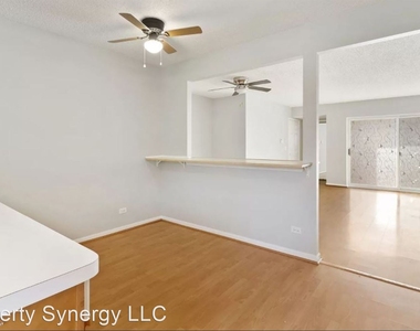 5357 N East River Road Unit 101 - Photo Thumbnail 4