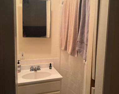 530 West 50th Street - Photo Thumbnail 9