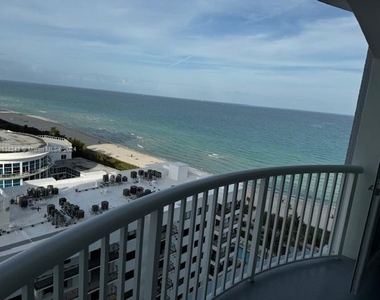 5401 Collins Ave - Photo Thumbnail 19