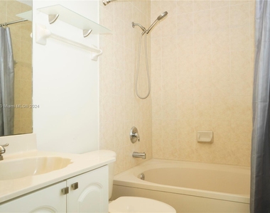 4381 Sw 160th Ave - Photo Thumbnail 42