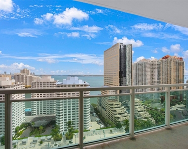 951 Brickell Ave - Photo Thumbnail 15