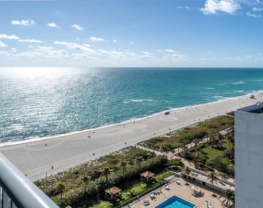 2655 Collins Ave - Photo Thumbnail 1