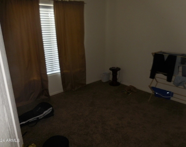 2600 E Springfield Place - Photo Thumbnail 16