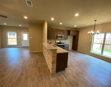 902 Chaparral Trail - Photo Thumbnail 7