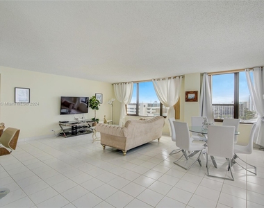 3505 S Ocean Dr - Photo Thumbnail 10