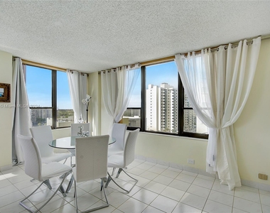 3505 S Ocean Dr - Photo Thumbnail 11