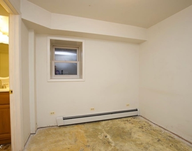 6717 N. Sheridan, Unit Abs1 - Photo Thumbnail 14