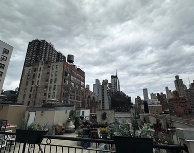 East 35 Street - Photo Thumbnail 13