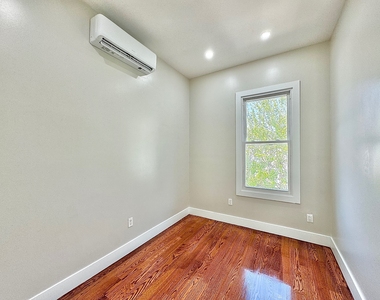 1611 Hancock Street - Photo Thumbnail 8