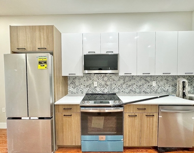 1611 Hancock Street - Photo Thumbnail 5