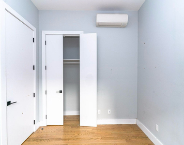 644 Lorimer Street - Photo Thumbnail 3