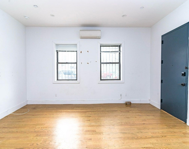 644 Lorimer Street - Photo Thumbnail 1