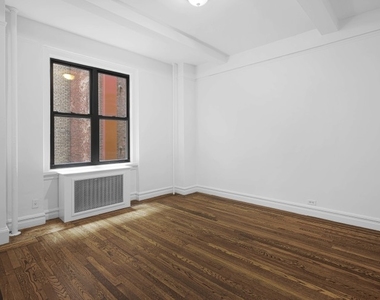1-Bedroom Apartment for Rent in Chelsea - Photo Thumbnail 1