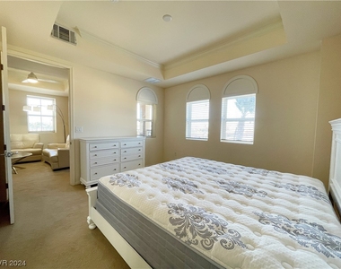 2405 W Serene Avenue - Photo Thumbnail 20