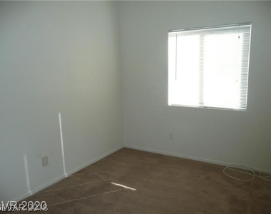 6624 Mammoth Canyon Place - Photo Thumbnail 2