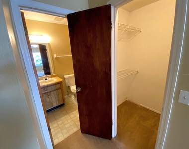 4239 Pershing Pointe Place - Photo Thumbnail 28