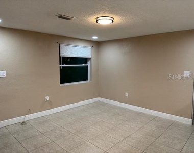 2847 W Harwood Street - Photo Thumbnail 11