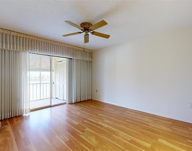 3432 Lake Bayshore Drive - Photo Thumbnail 11