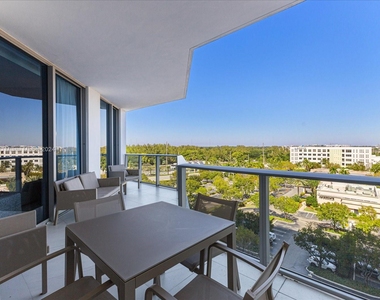 17301 Biscayne Blvd - Photo Thumbnail 8