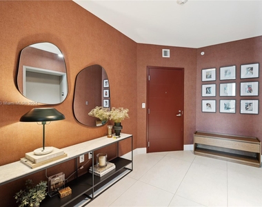 16385 Biscayne Blvd - Photo Thumbnail 25