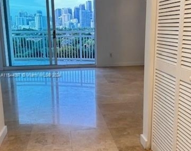 2475 Brickell Ave - Photo Thumbnail 7